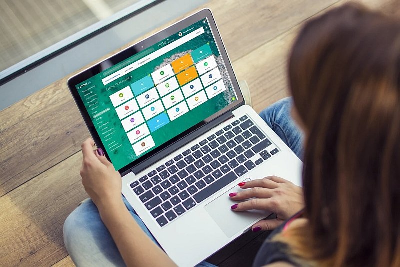Bitrix24 to nowoczesny system CRM (zarządzania relacji z klientami) do prowadzenia biznesu i organizowania pracy, w tym zdalnej, w firmie