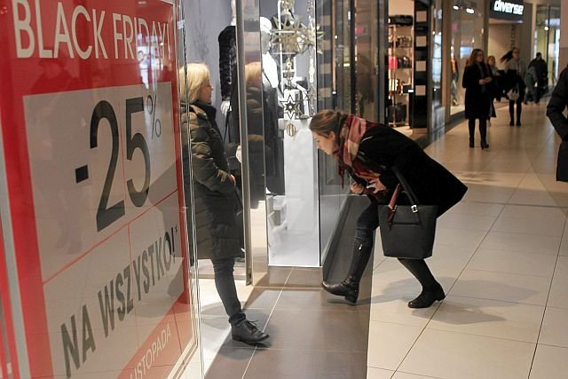 Black Friday miał być świętem dla polskich handlowców. Ale promocje w zasadzie nie odbiegają od tego, co oferują oni przez większą część roku