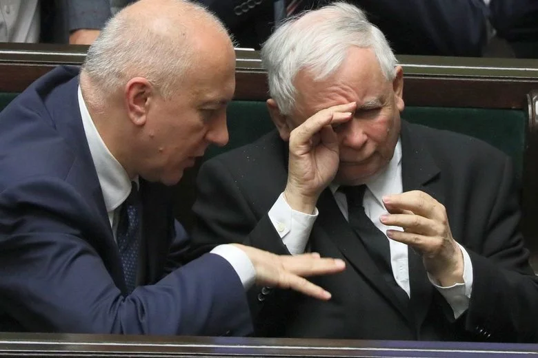 Celem Kaczyńskiego jest ekspresowe ograniczanie funkcji samorządów.
