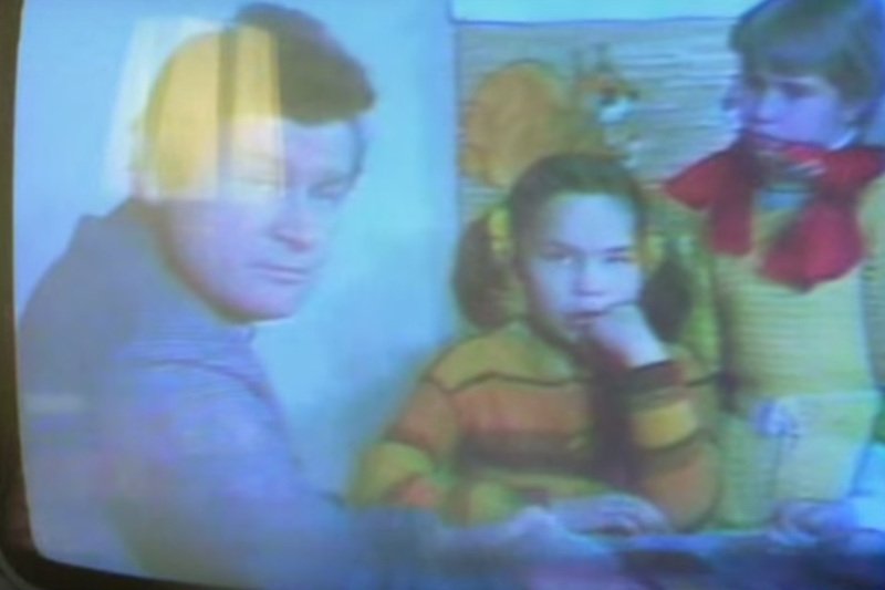 "Wujek dobra rada" - kadr z filmu "Miś".