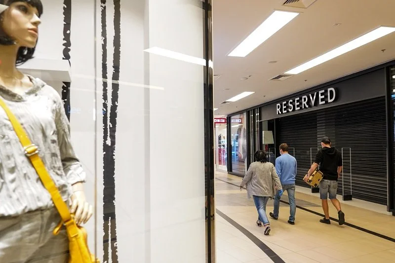 Od dziś, w galeriach otwarte są znowu m.in sklepy odzieżowe.