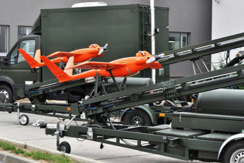 Firma, mieszcząca się na terenie Specjalnej Strefy Ekonomicznej w Mielcu, zajmuje się produkcją m.in. podzespołów i wyposażenia do samolotów bezzałogowych