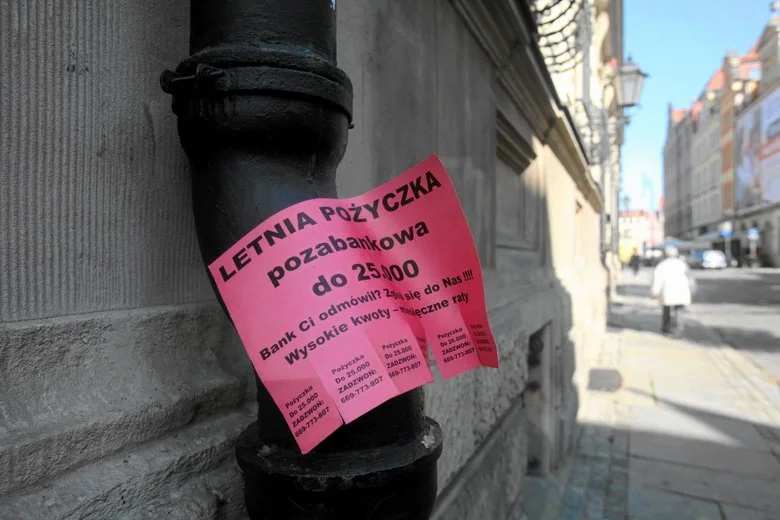 Przed wzięciem pożyczki upewnijmy się, co podpisujemy - w branży zdarzają się nieuczciwe firmy