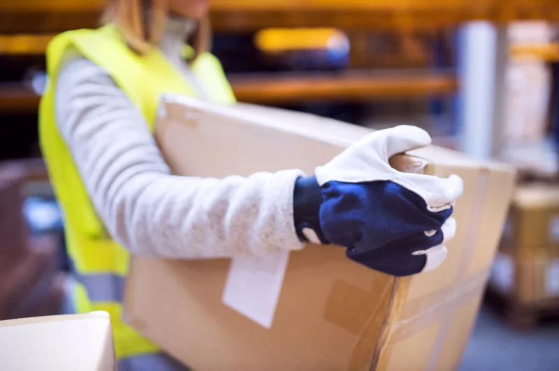 Przez internet zamawiamy teraz praktycznie wszystko. Pytanie, którego dostwcę wybierzemy spędza sen z powiek właścicielom firm z branży e-commerce.