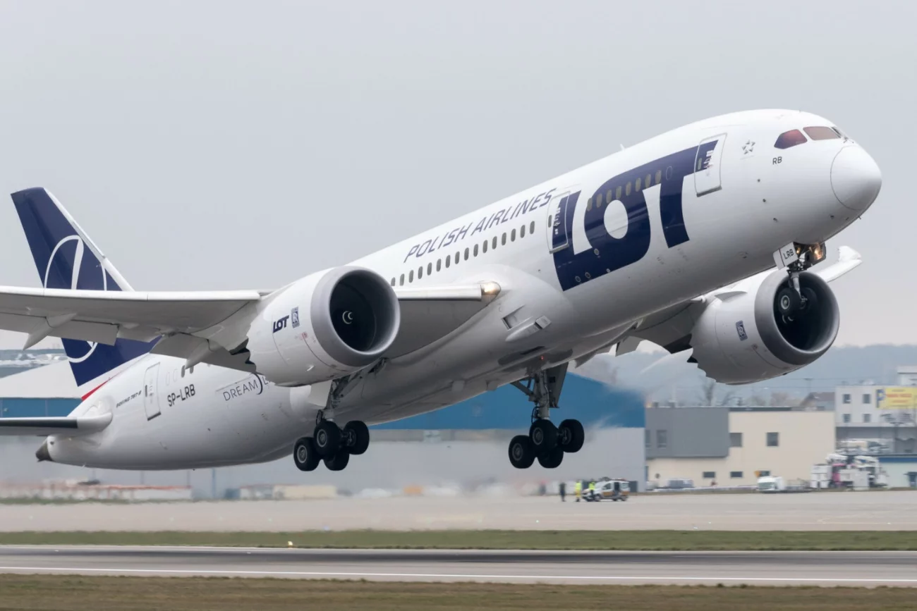 Dreamliner LOT.