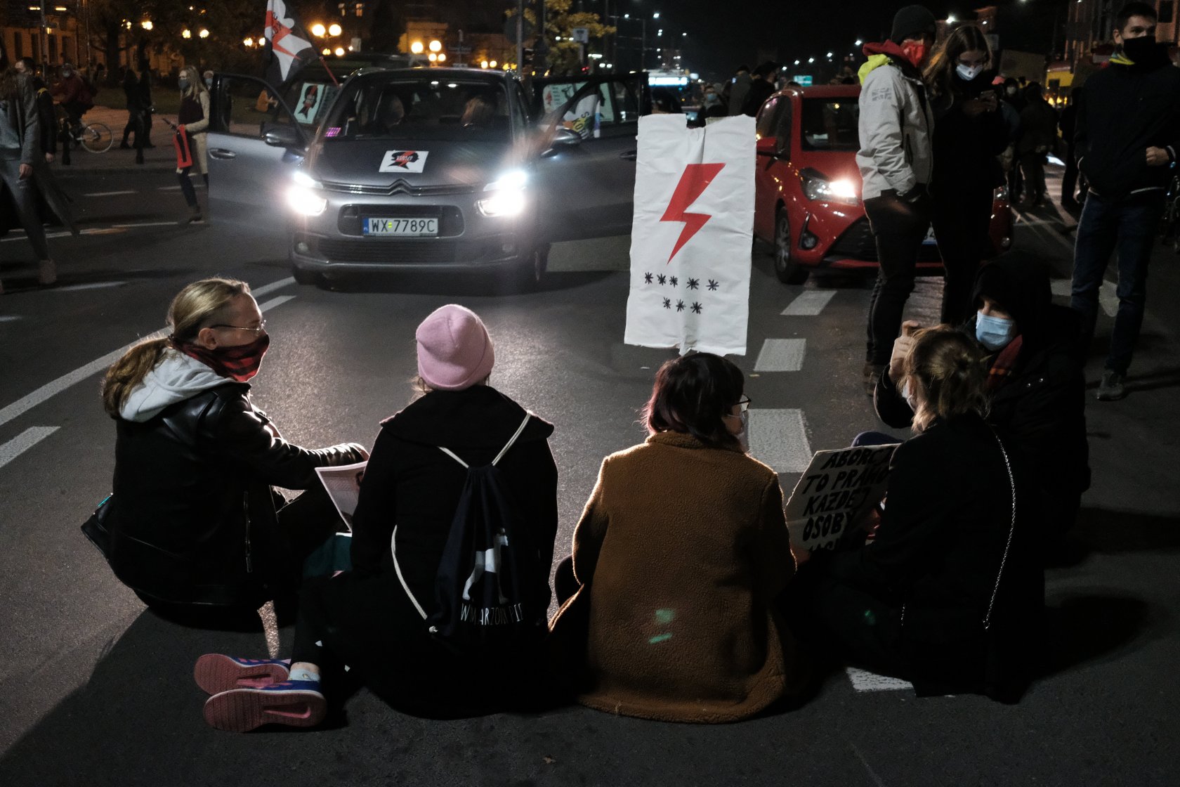 Protest na jednej z warszawskich ulic.