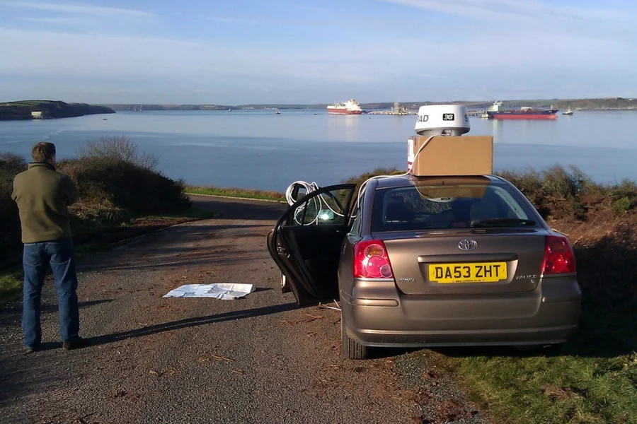 Testy zarządzania systemem z auta prowadzone w Milford Haven.