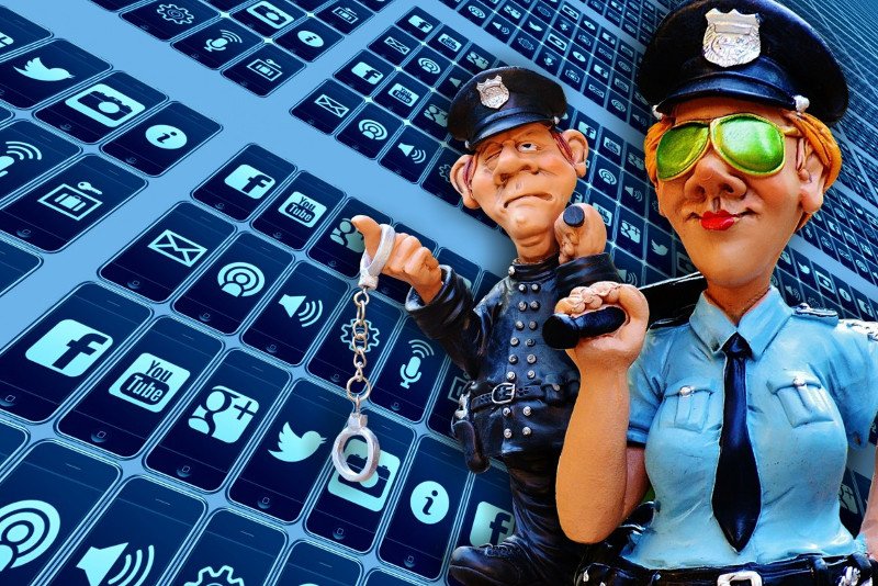 Messenger wyświetla reklamy dotyczące tego, o czym rozmawiamy ze znajomymi. Nie podsłuchujemy – zapewnia Facebook