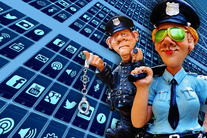 Messenger wyświetla reklamy dotyczące tego, o czym rozmawiamy ze znajomymi. Nie podsłuchujemy – zapewnia Facebook