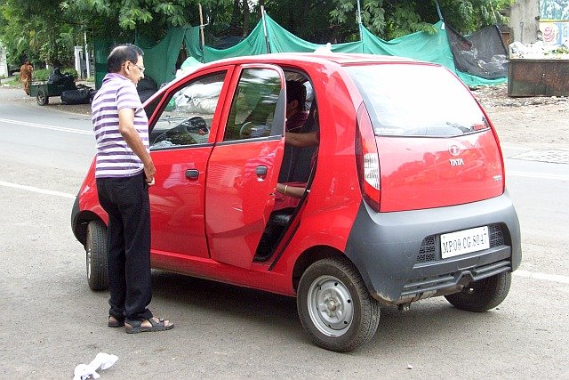 Tata Nano ostatnimi czasy sprzedawała się nadzwyczaj źle. Najtańsze auto świata wycofano z produkcji