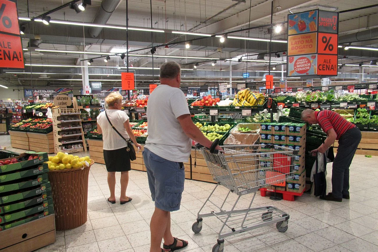 Zakupy są z miesiąca na miesiąc coraz droższe. Gdzie można kupować najtaniej?