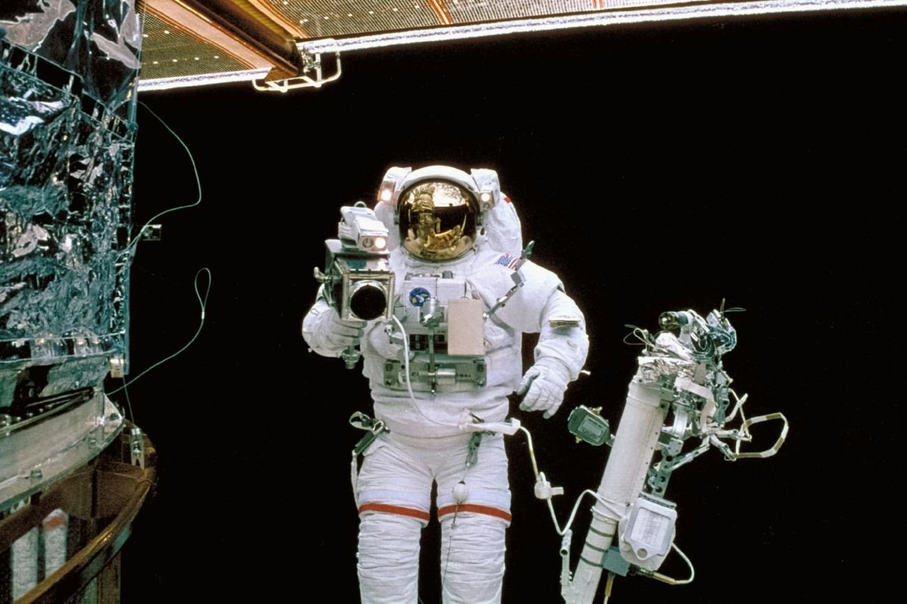 "Działając umyślnie, z pobudek najemniczych, opowiedział się po stronie wroga".