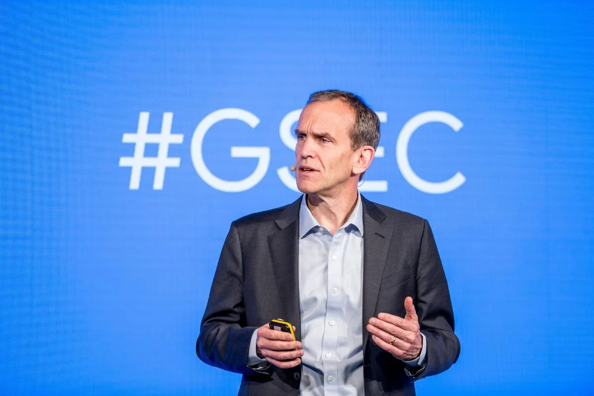 Ponad 20 mln ludzi używa ustawień bezpieczeństwa każdego dnia. Zdaniem Kenta Walkera, to w interesie Google jest zapewnienie im ochrony w internecie.