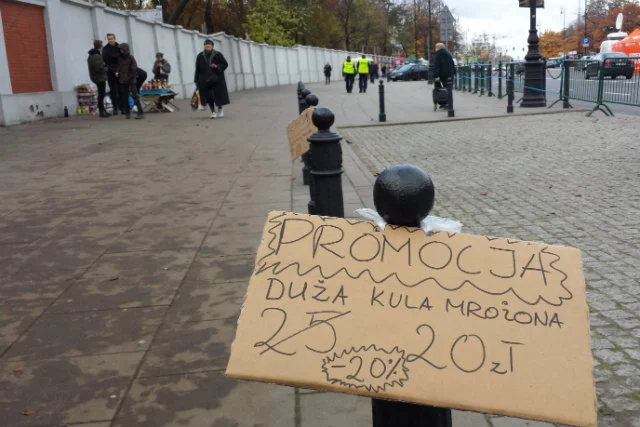 Takie promocje to desperacka walka handlarzy, by sprzedać cokolwiek.