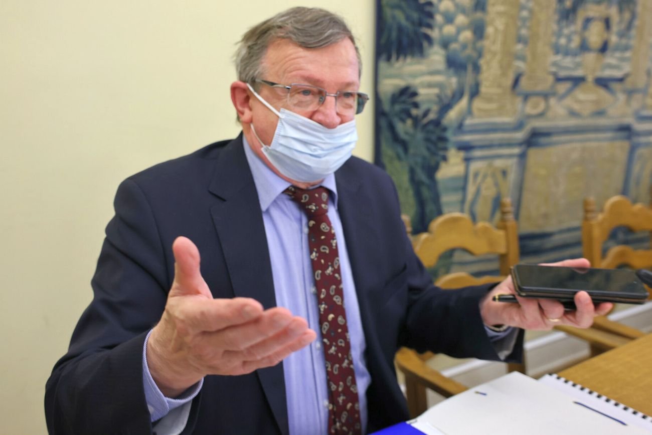 Posłowie chętnie dorabiają sobie do pensji szefowaniem lub udziałem w komisjach