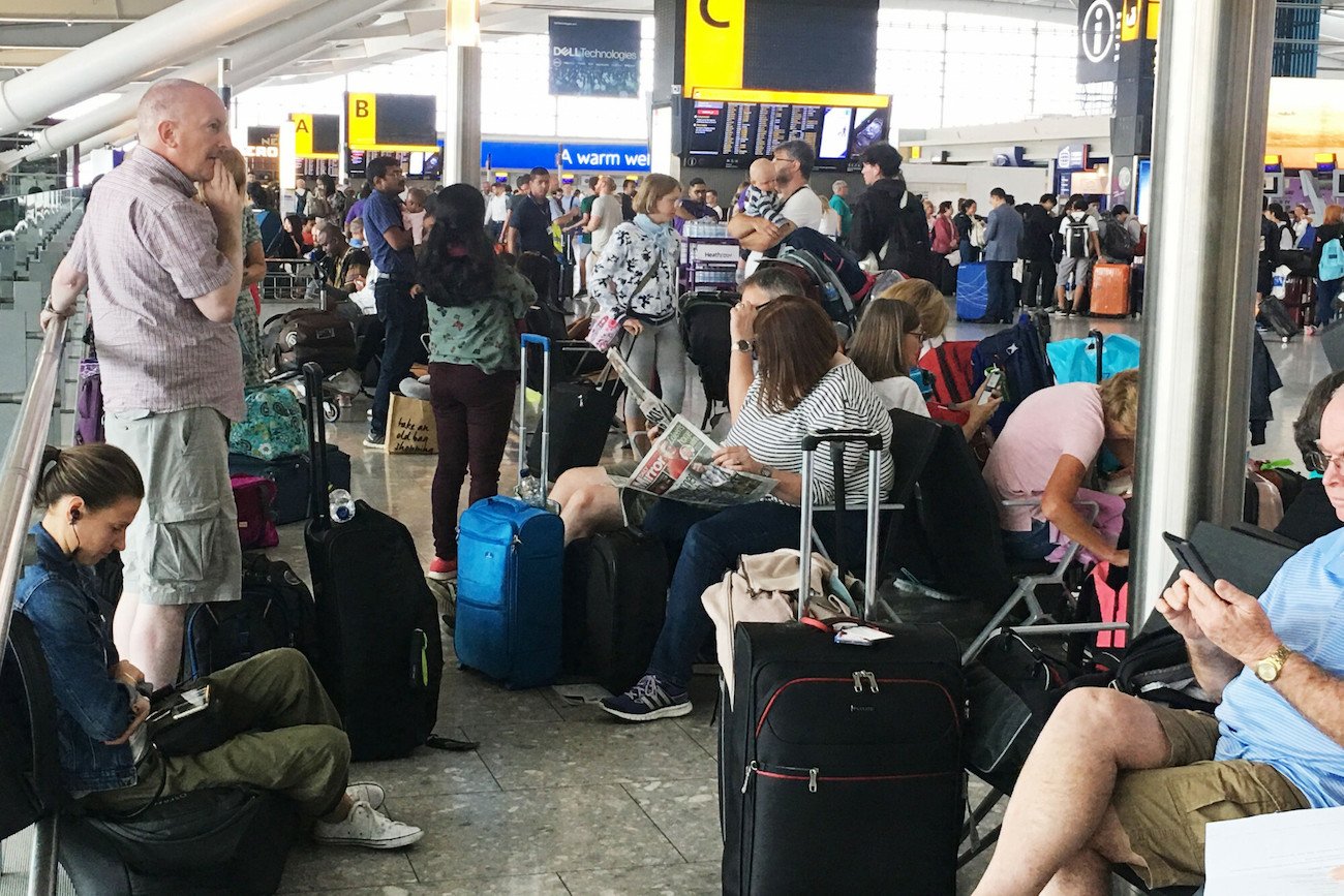 LOT odniósł się do paraliżu na lotniskach w Europie