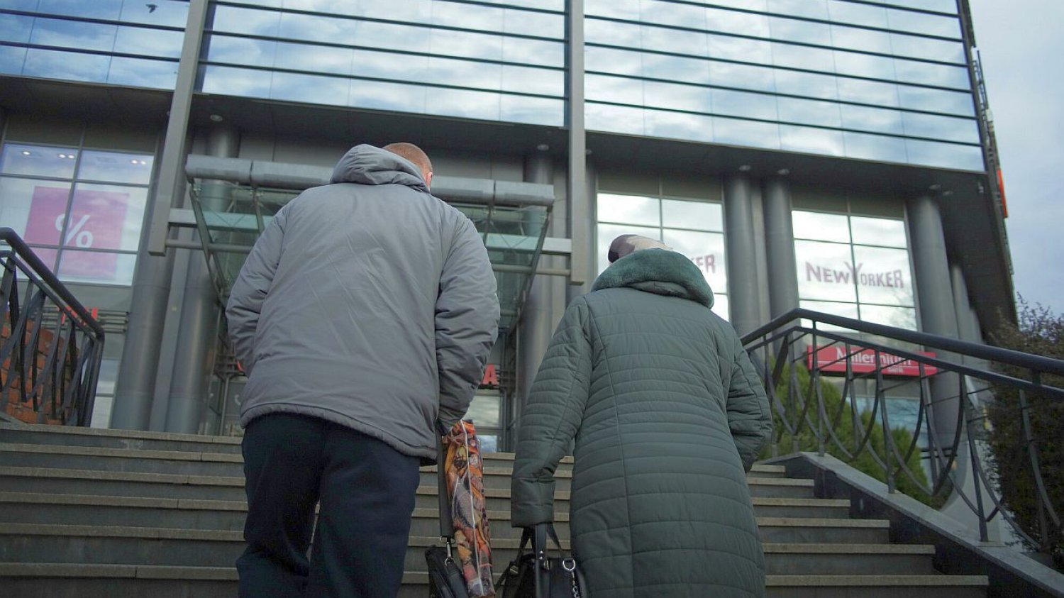 Przechodzenie na emeryturę nie jest łatwe. Trzeba dobrze wybrać moment tego działania