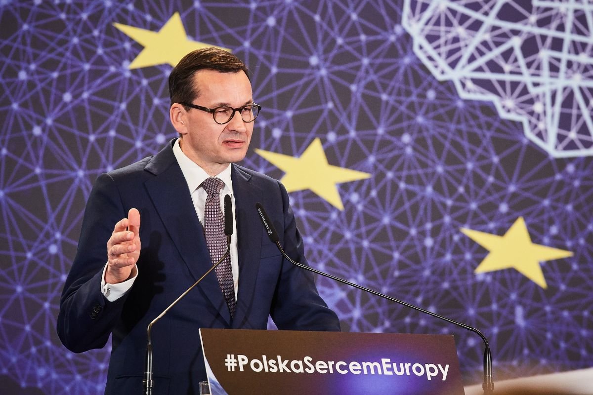 Premier chce stworzyć anglojęzyczny kanał TVP. Ma on odgrywać ważną rolę w kształtowaniu pozytywnego obrazu Polski za granicą.