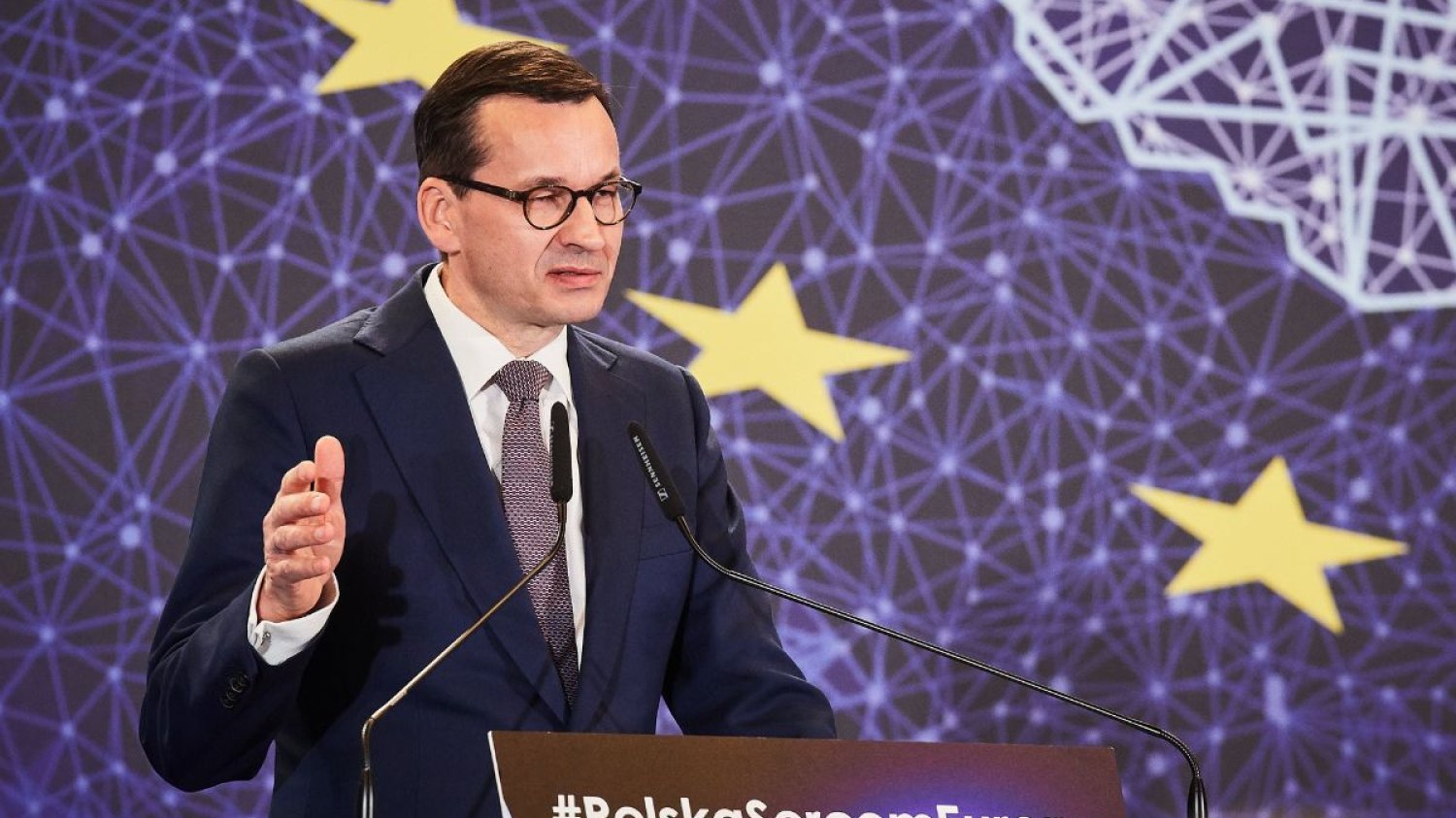 Premier chce stworzyć anglojęzyczny kanał TVP. Ma on odgrywać ważną rolę w kształtowaniu pozytywnego obrazu Polski za granicą.