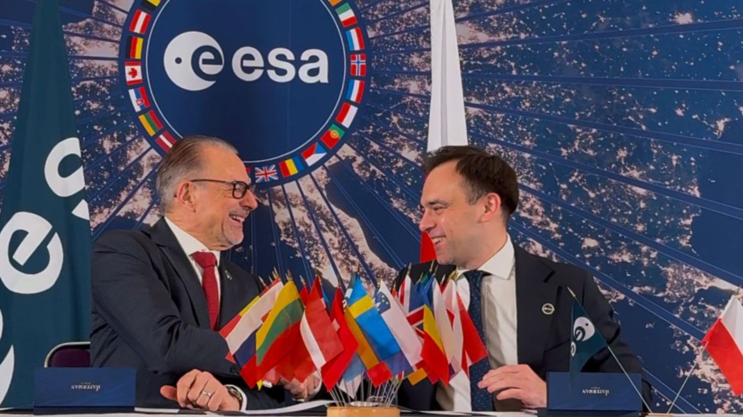 Andrzej Domański i dyrektor ESA Josef Aschbacher