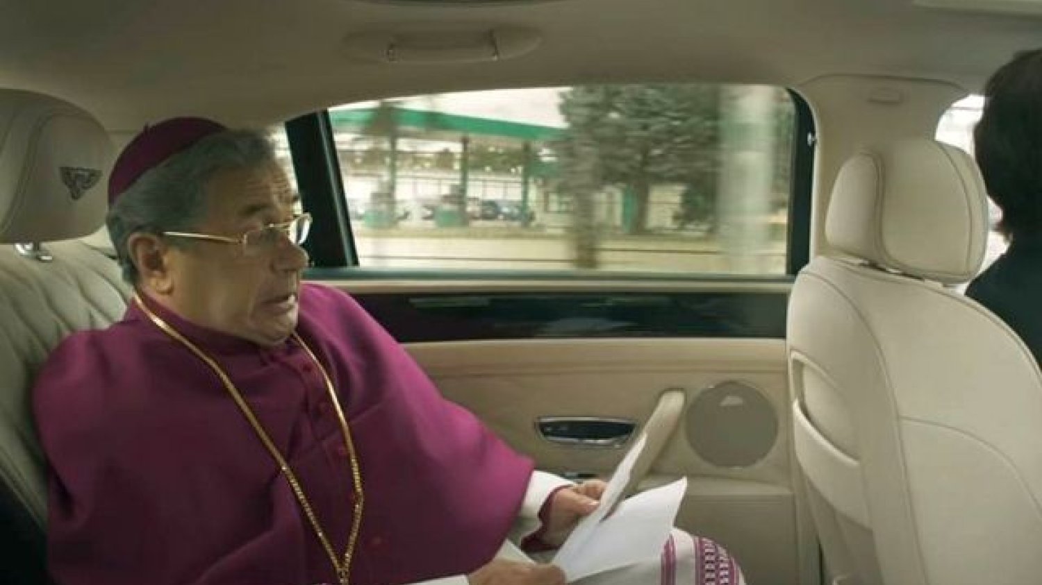 Premiera powieści na podstawie scenariusza filmu "Kler" została przesunięta na późniejszy termin