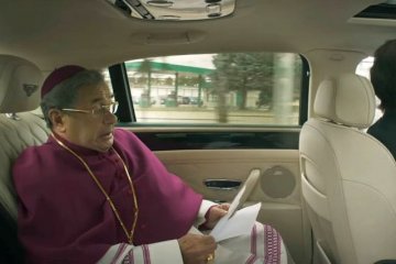 Premiera powieści na podstawie scenariusza filmu "Kler" została przesunięta na późniejszy termin