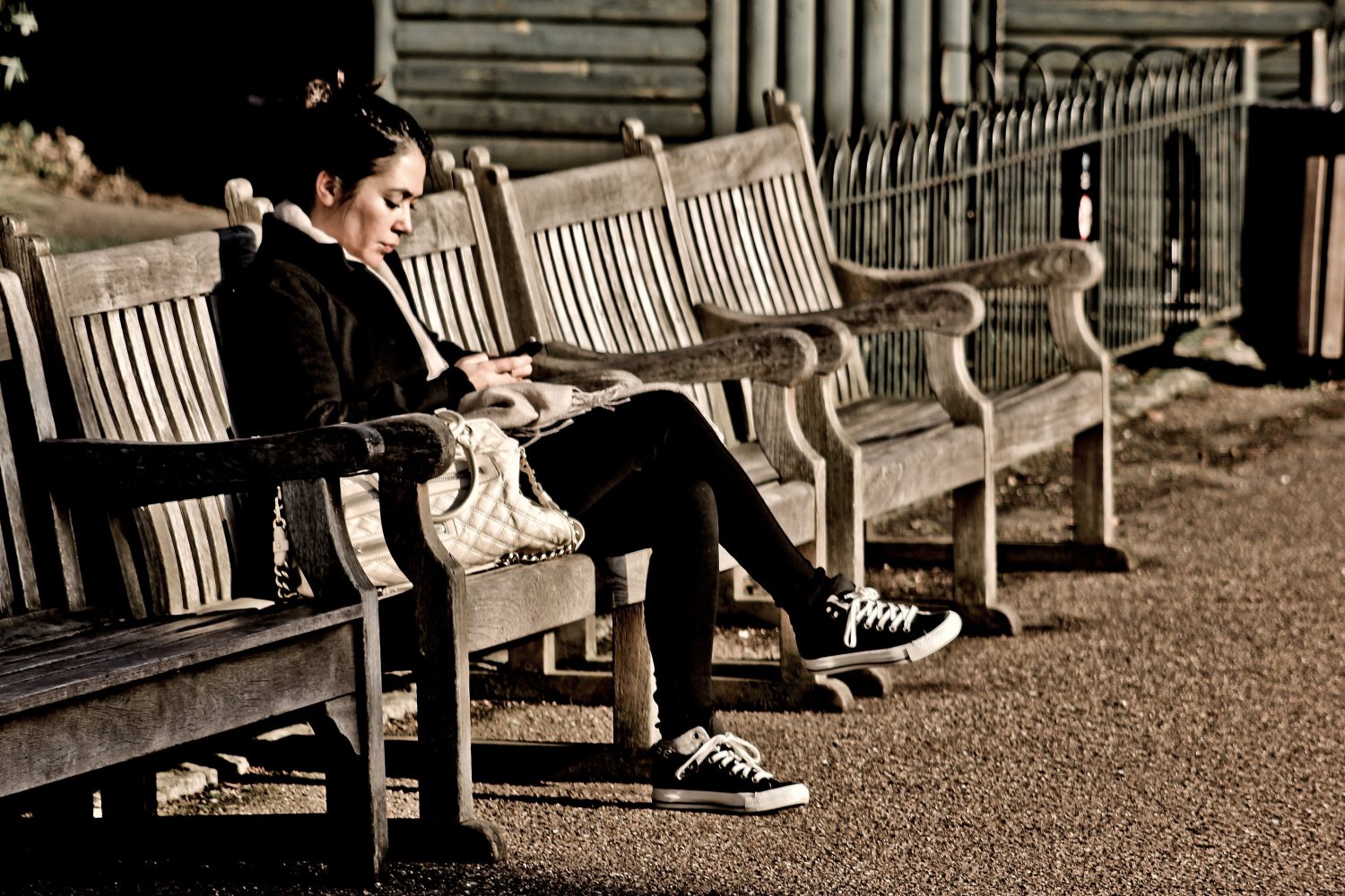 Jak przeżyć poniedziałek w pracy? Odłóż smartfon.