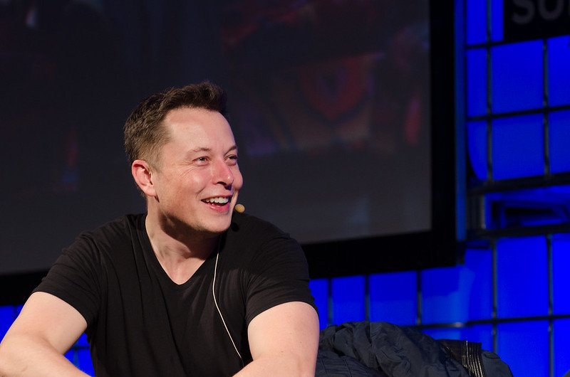 Elon Musk wysłał pierwszego tweeta za pośrednictwem galaktycznego internetu Starlink