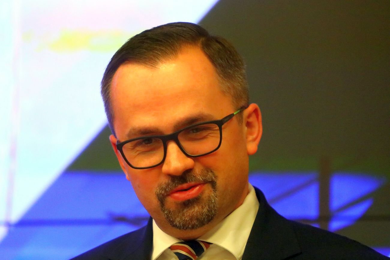 Marcin Horała we wrześniu przecinał wstęgę, dziś tłumaczy, że był tylko zaproszonym gościem