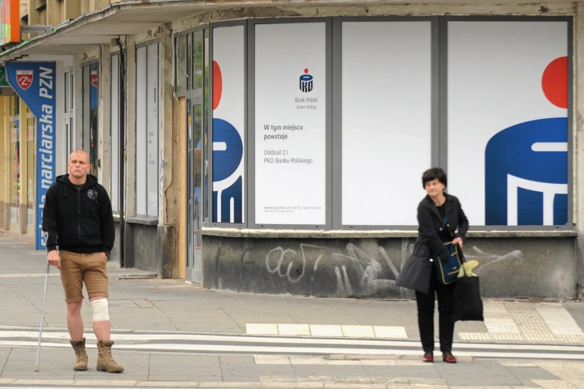 Bank PKO BP przygotował dla swoich klientów z lat 2014-2016 program rekompensat publicznych. Wyjaśniamy, komu się należą