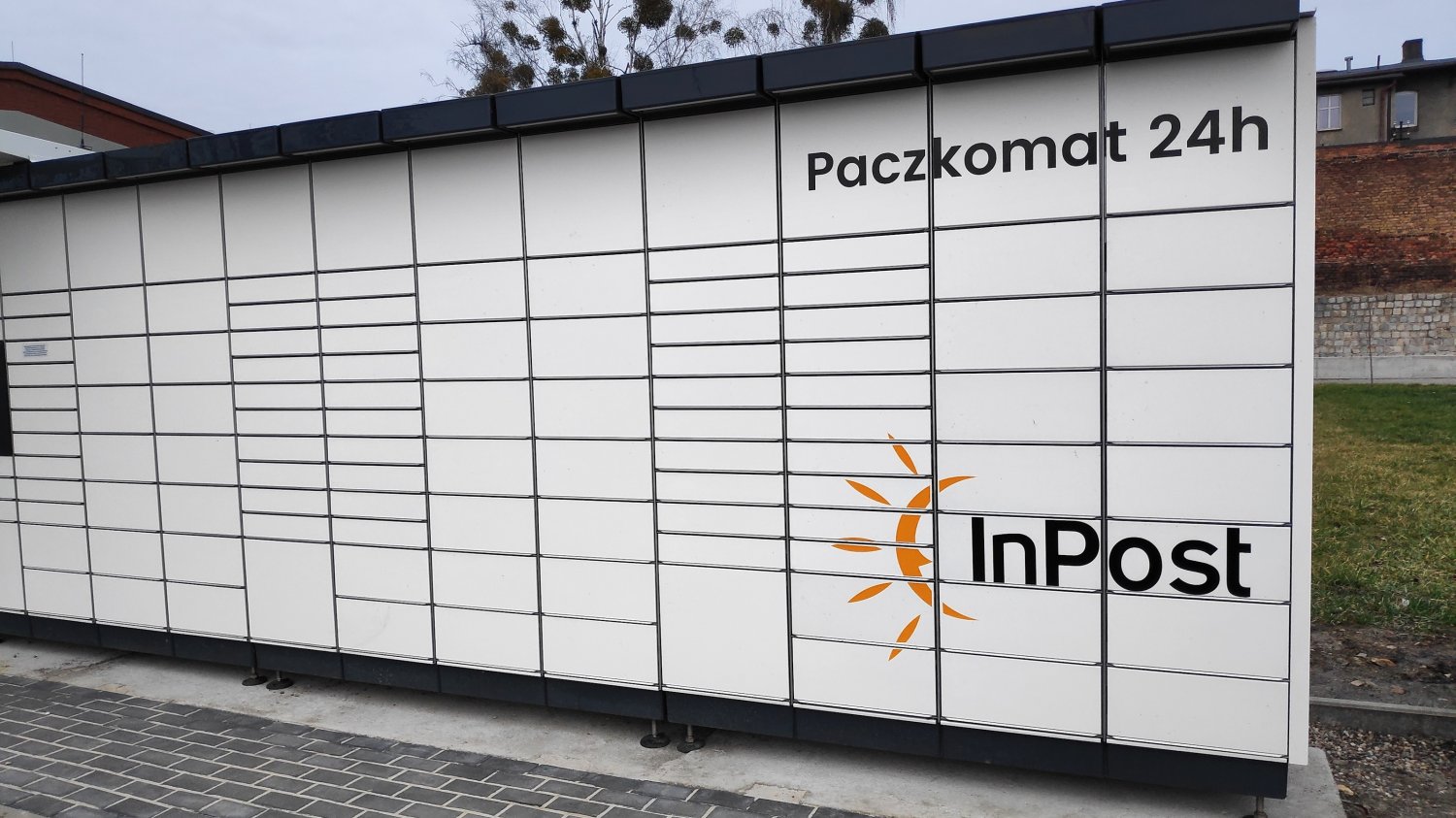 Paczkomaty InPostu są częstym wyborem odbioru przesyłki.