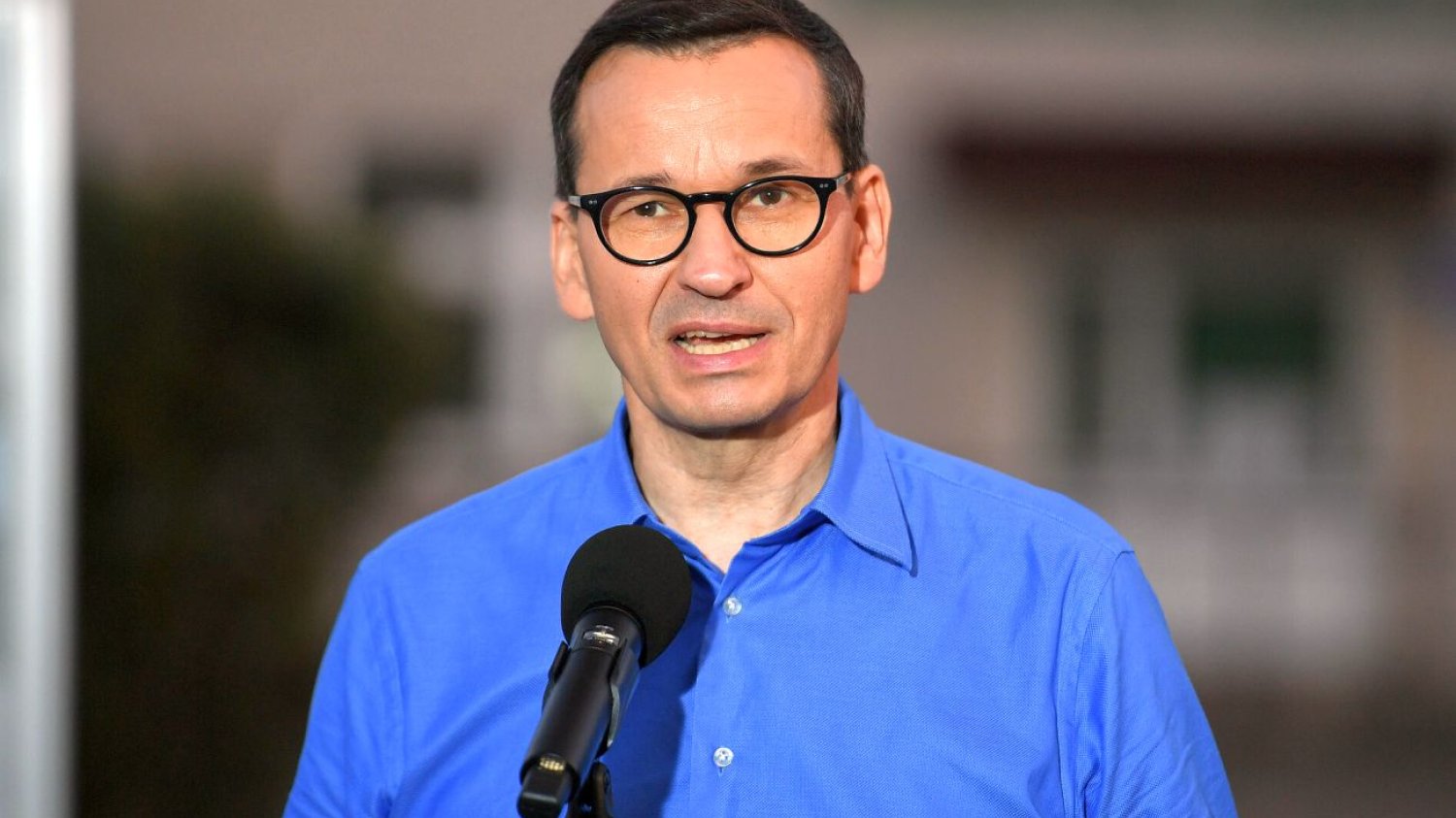 Morawiecki "chce, aby" średnia pensja w 2027 roku wyniosła 10 000 zł. Jest się z czego cieszyć?