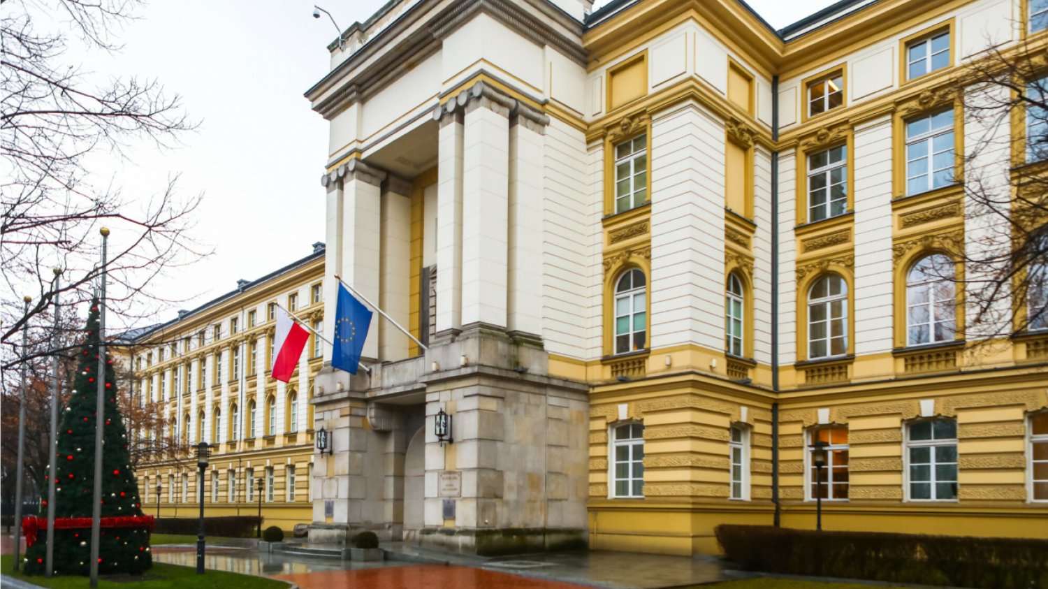 KPRM płaci za prąd znacznie mniej niż przeciętny Kowalski