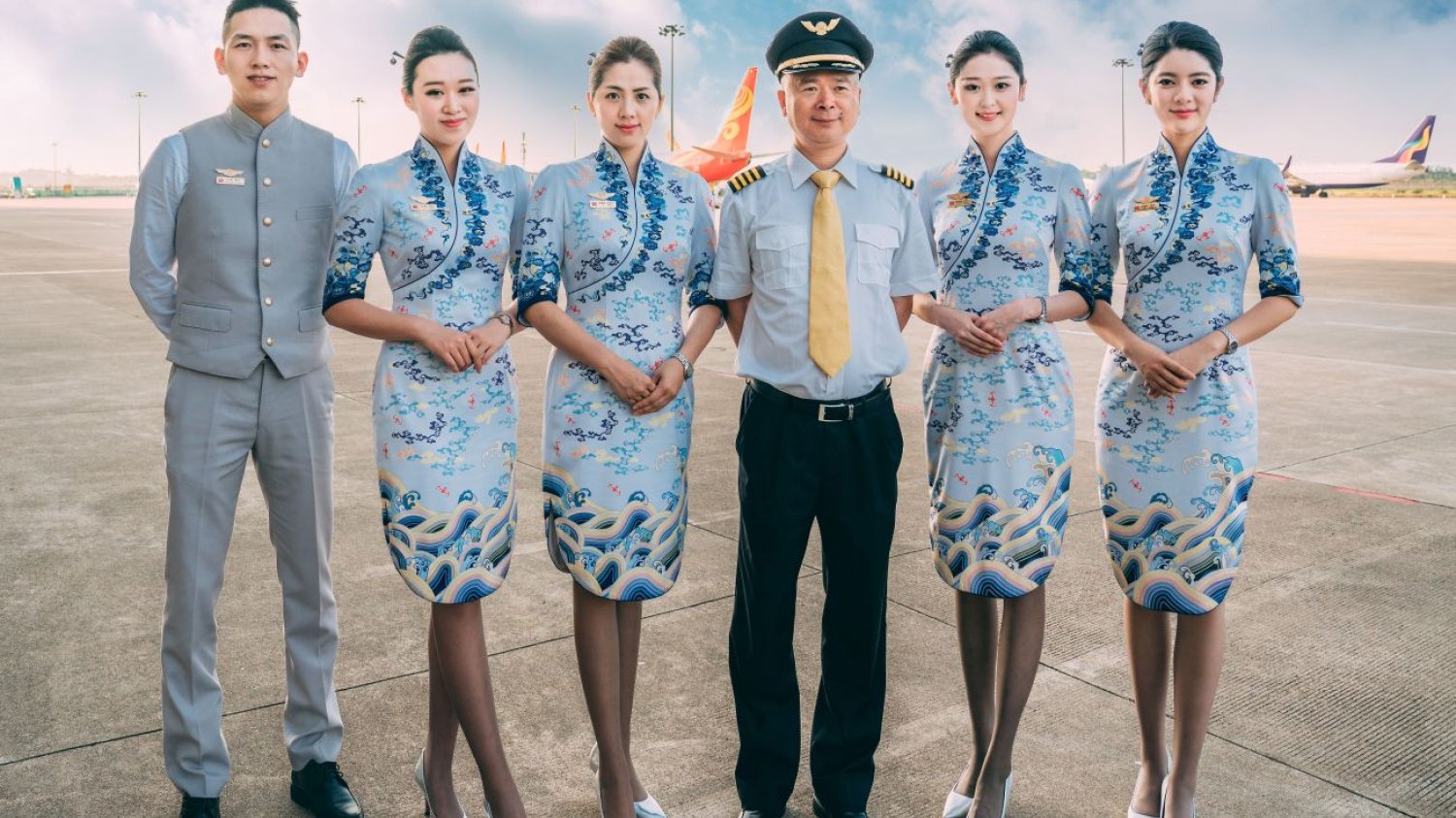 Stewardessy linii Hainan Airlines muszą być chude, albo wylecą z pracy