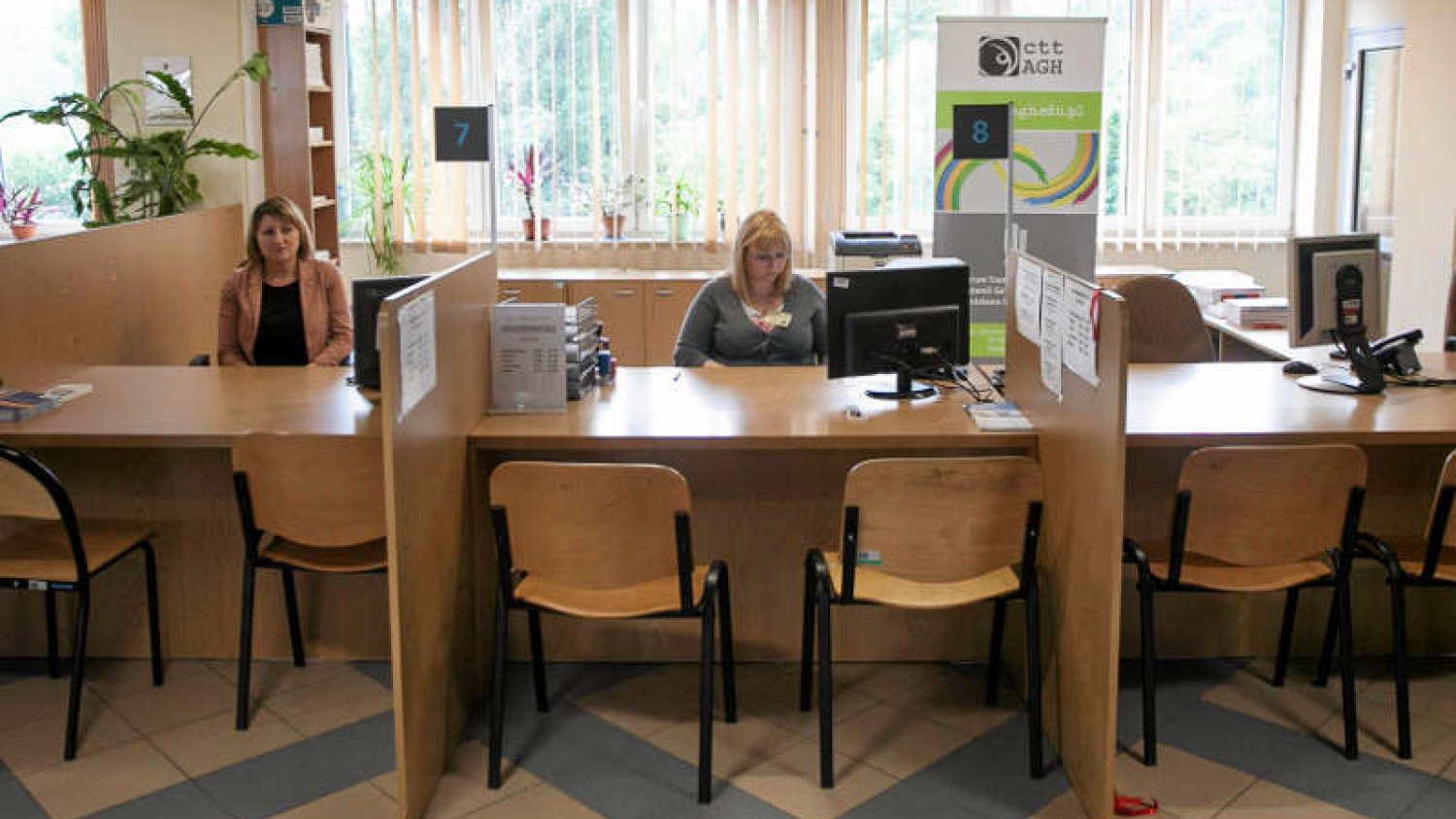 System "jednego okienka" w urzędach nie działa tak, jak powinien. Są utrudnienia dla firm
