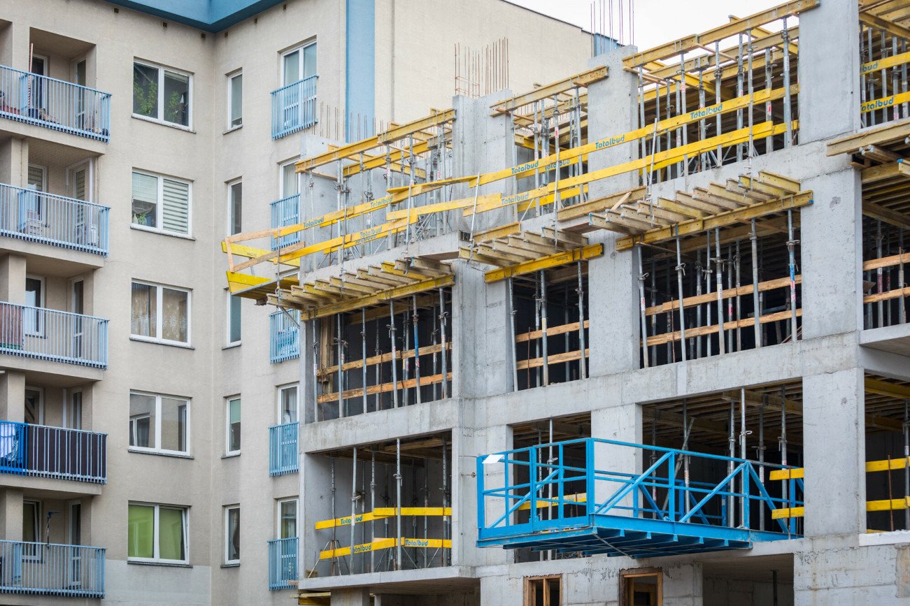 Czy będzie pojawiać się coraz więcej mieszkań na rynku nieruchomości?