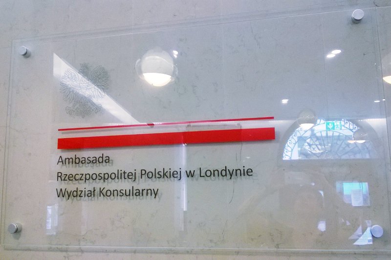 W Wielkiej Brytanii nas nie lubią i pracujemy na zmywaku? Konsul Generalny RP obala mity dotyczące Polaków w UK