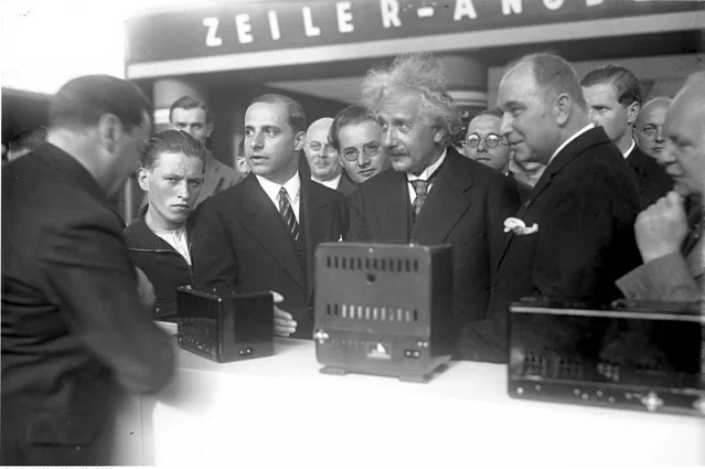 Albert Einstein otwiera targi IFA w 1930 roku.