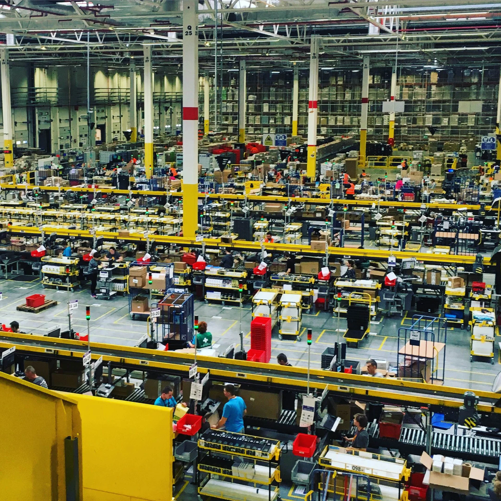 Amazon Fulfillment - magazyn w Sadach pod Poznaniem