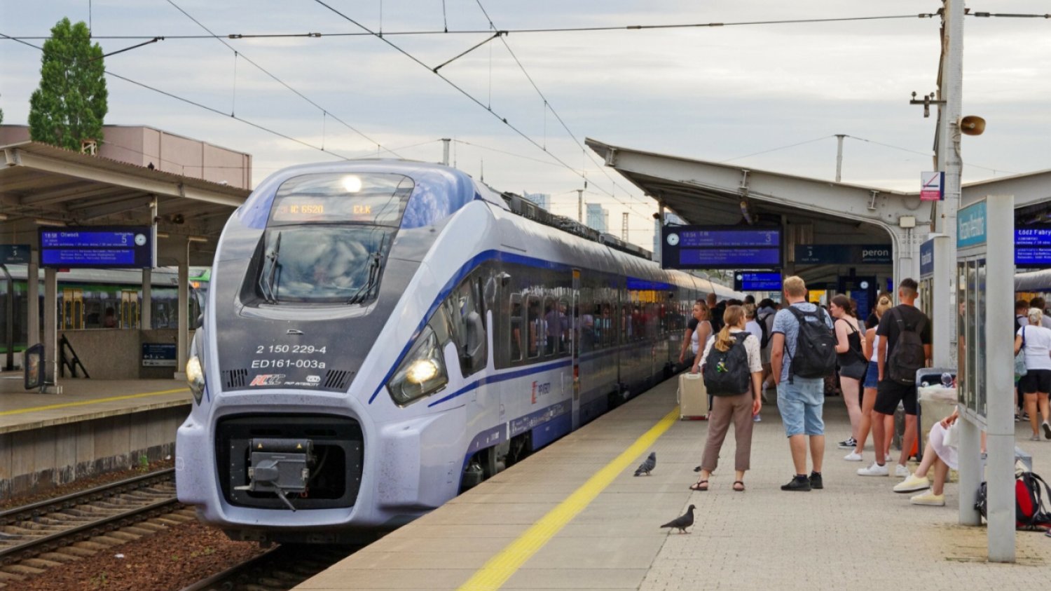 Pasażerowie, pociąg PKP Intercity.