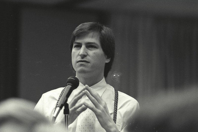 Nie trzeba urodzić się geniuszem, by myśleć jak Steve Jobs. 3 metody, jak się tego nauczyć.