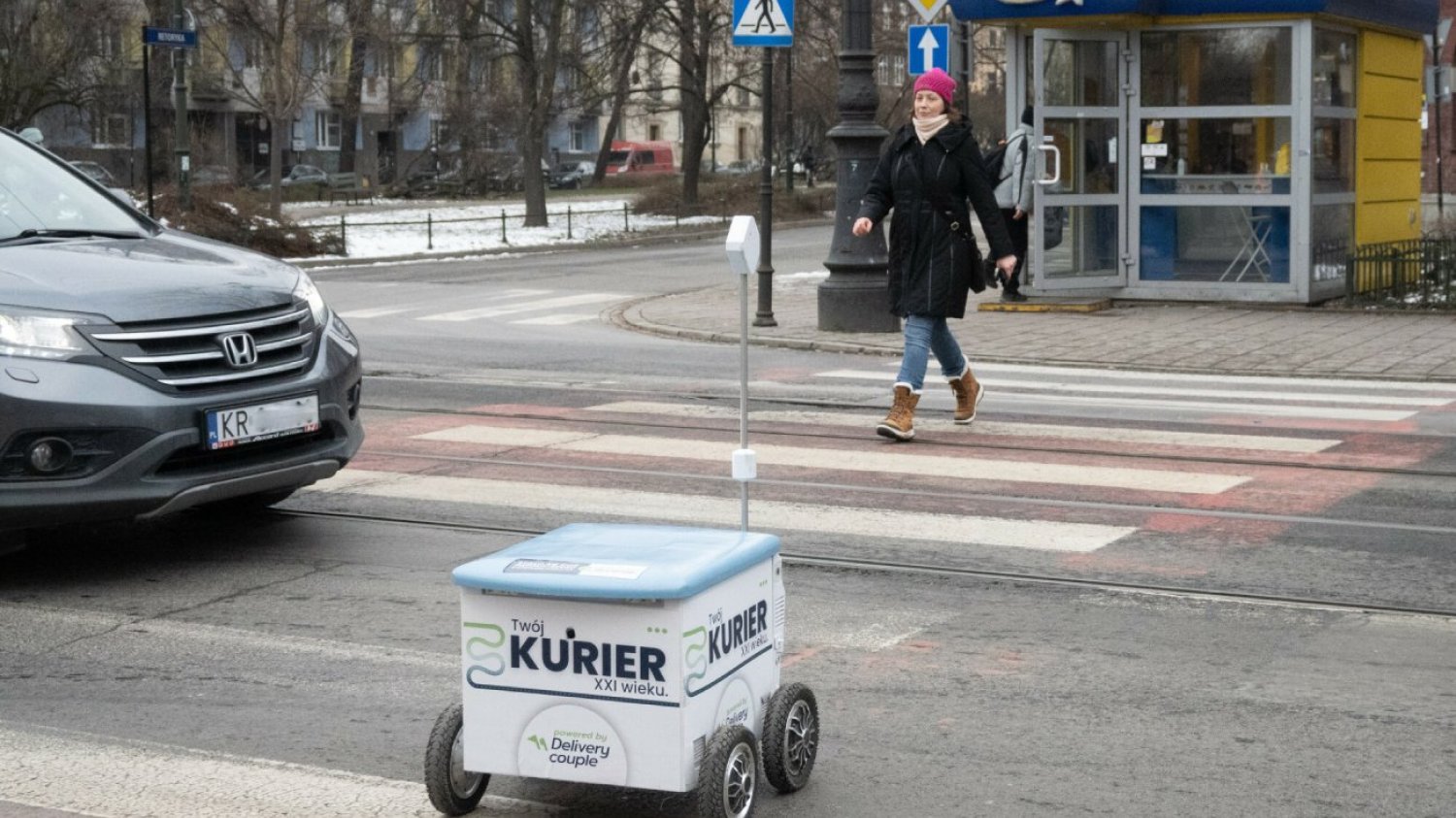 Amerykańska firma chce zmienić roboty dostawcze w mobilne reklamy.
