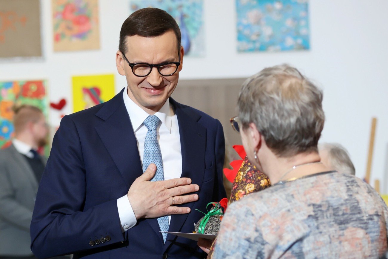 PiS zapożycza się na "trzynastki". Spłaty zostawia następcom.