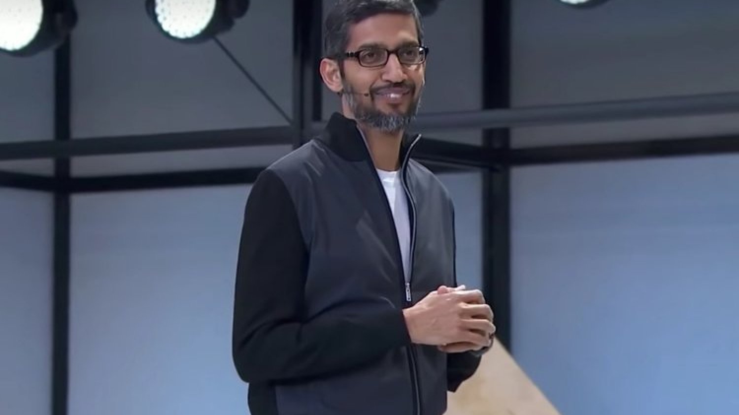 Sundar Pichai, szef Google, był jedną z czterech osób przesłuchiwanych przez Kongres.