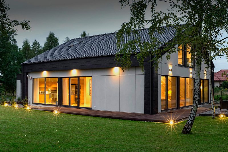 Nowoczesne i inteligentne domy Eco Ready House są próbą przeniesienia na polski grunt rozwiązań technicznych, wizualnych i materiałowych z domów w stylu skandynawskim