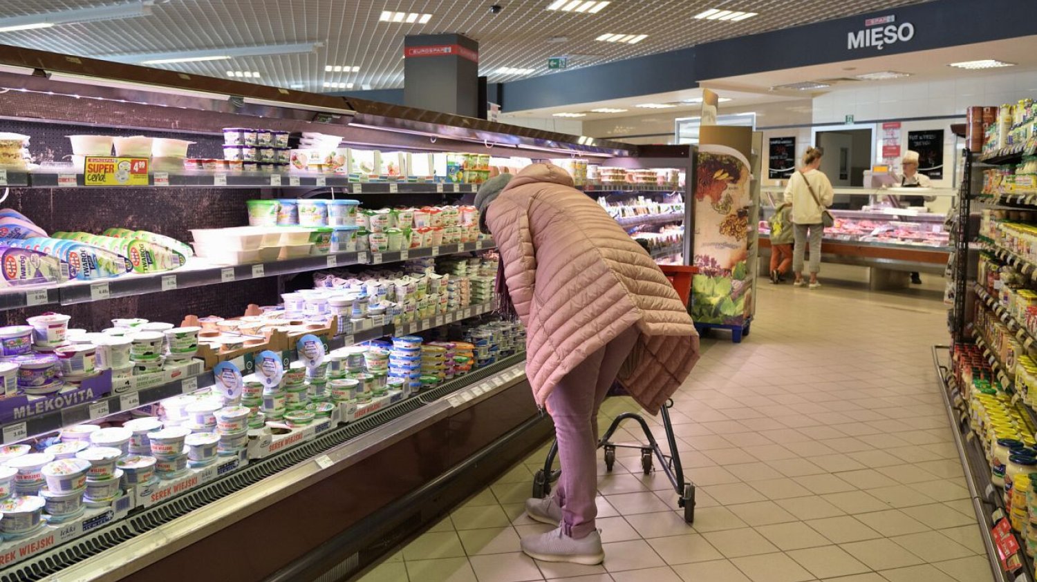 Polacy z niedowierzaniem przyglądają się cenom żywności. W ciągu roku poszły w górę o 22 proc.