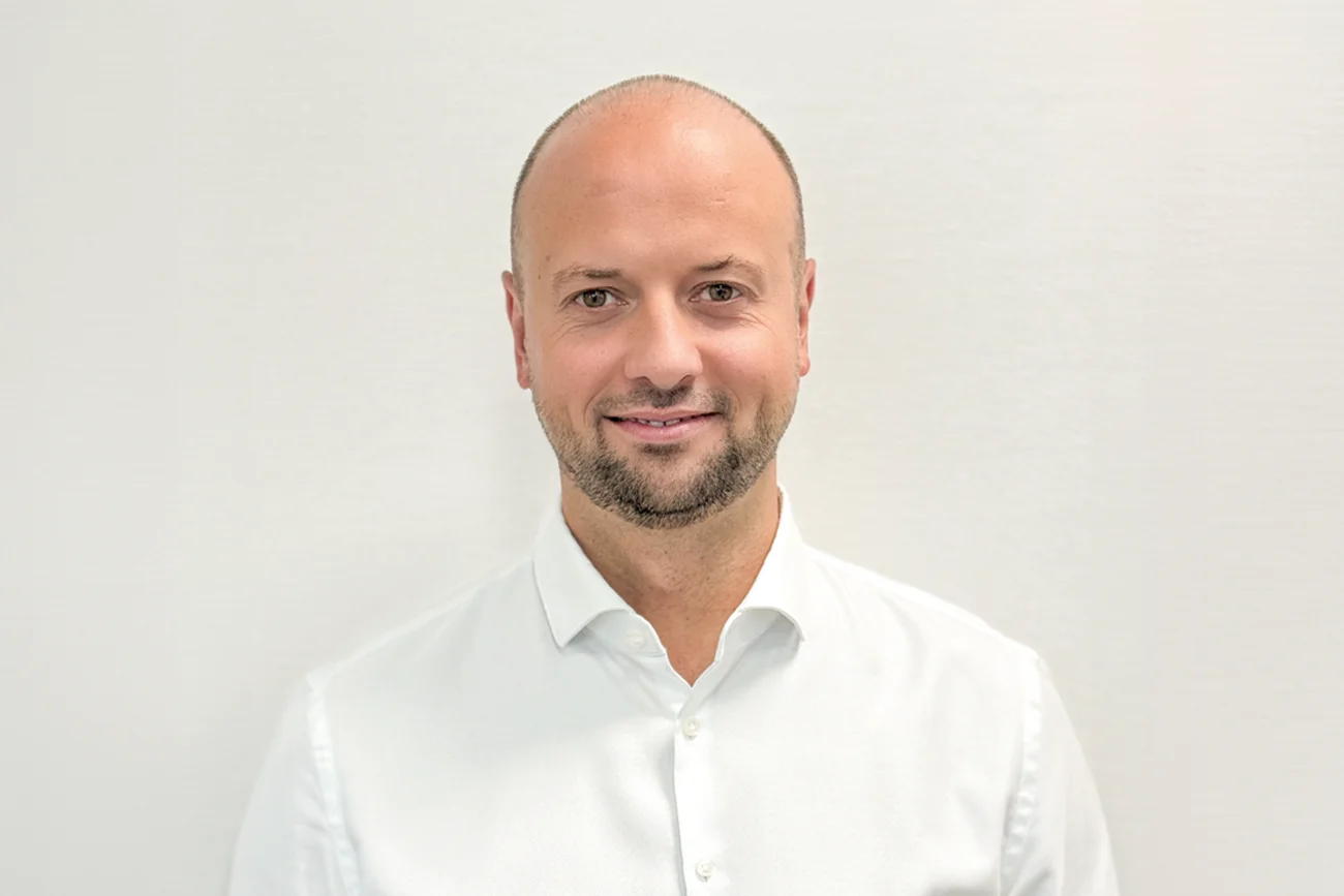 Nicolas Jedraszak w kwietniu br. objął stanowisko Prezesa Zarządu firmy Maczfit. Nicolas jest ekspertem z zakresu budowania skutecznych kanałów sprzedaży oraz e-commerce.