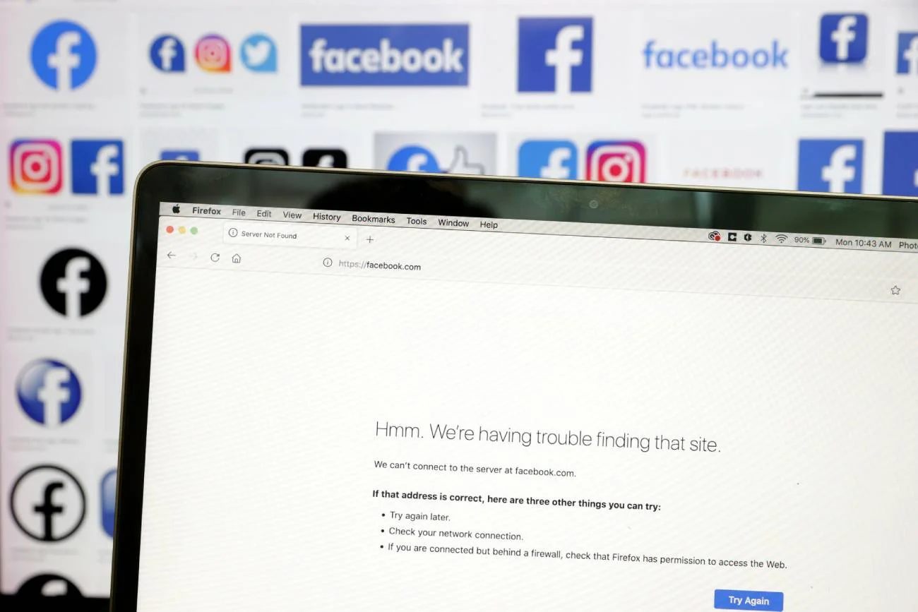 Otwarta strona z awarią Facebooka.
