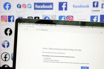 Otwarta strona z awarią Facebooka.
