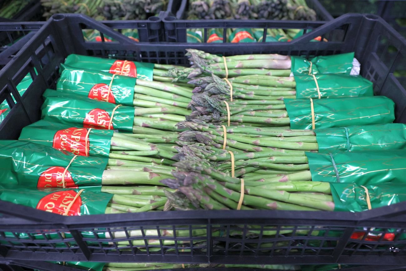 Szparagi są w tym roku o kilkanaście procent droższe, niż w 2022.